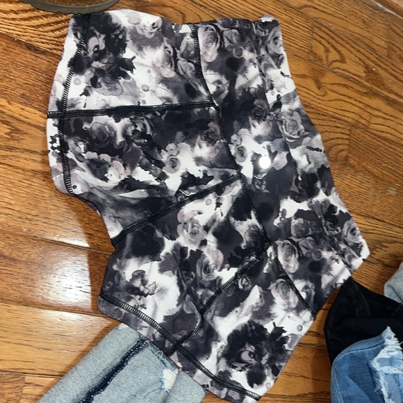 Lululemon shorts - Picture 2 of 3